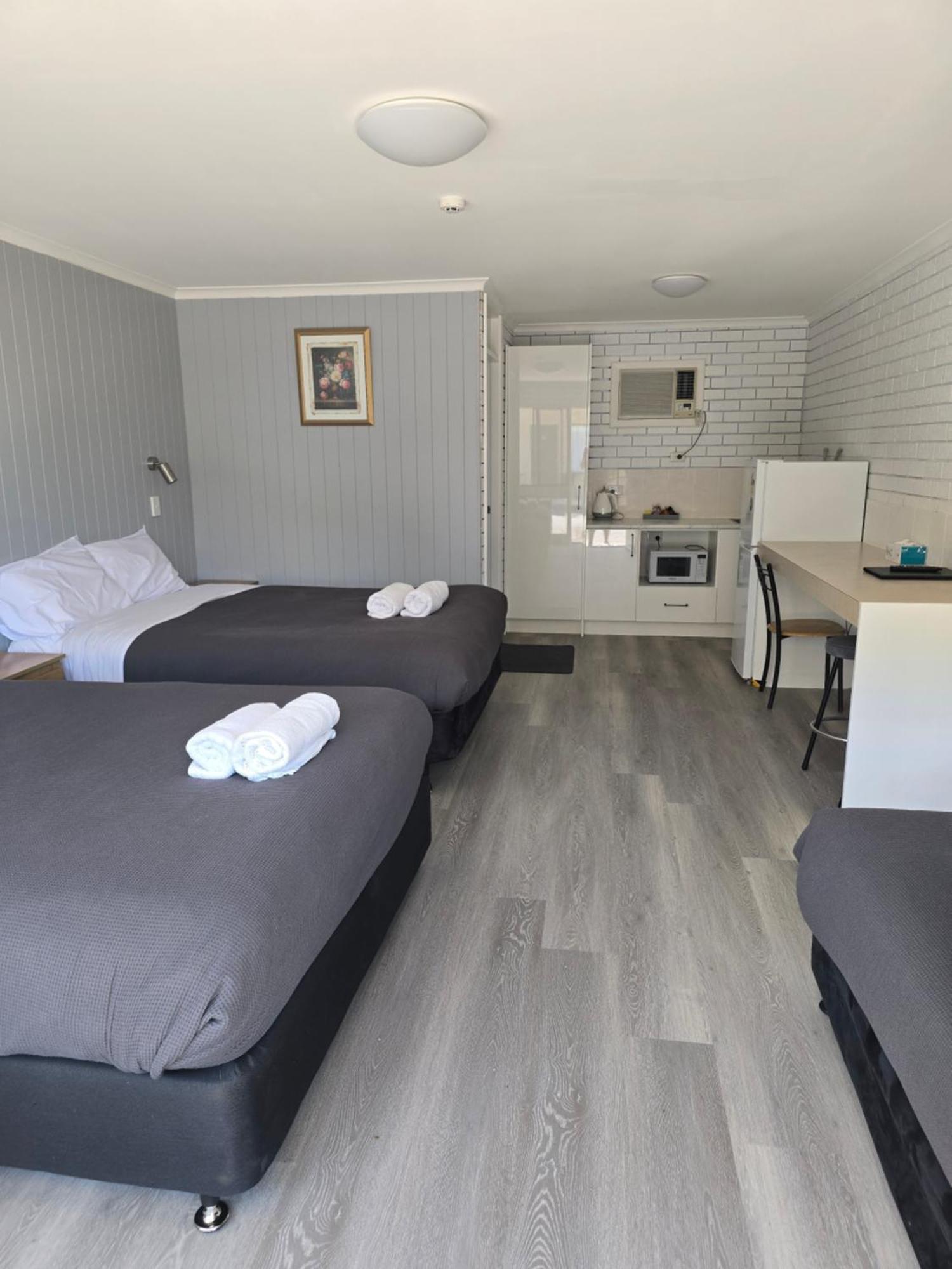 Bega Southtown Motor Inn エクステリア 写真
