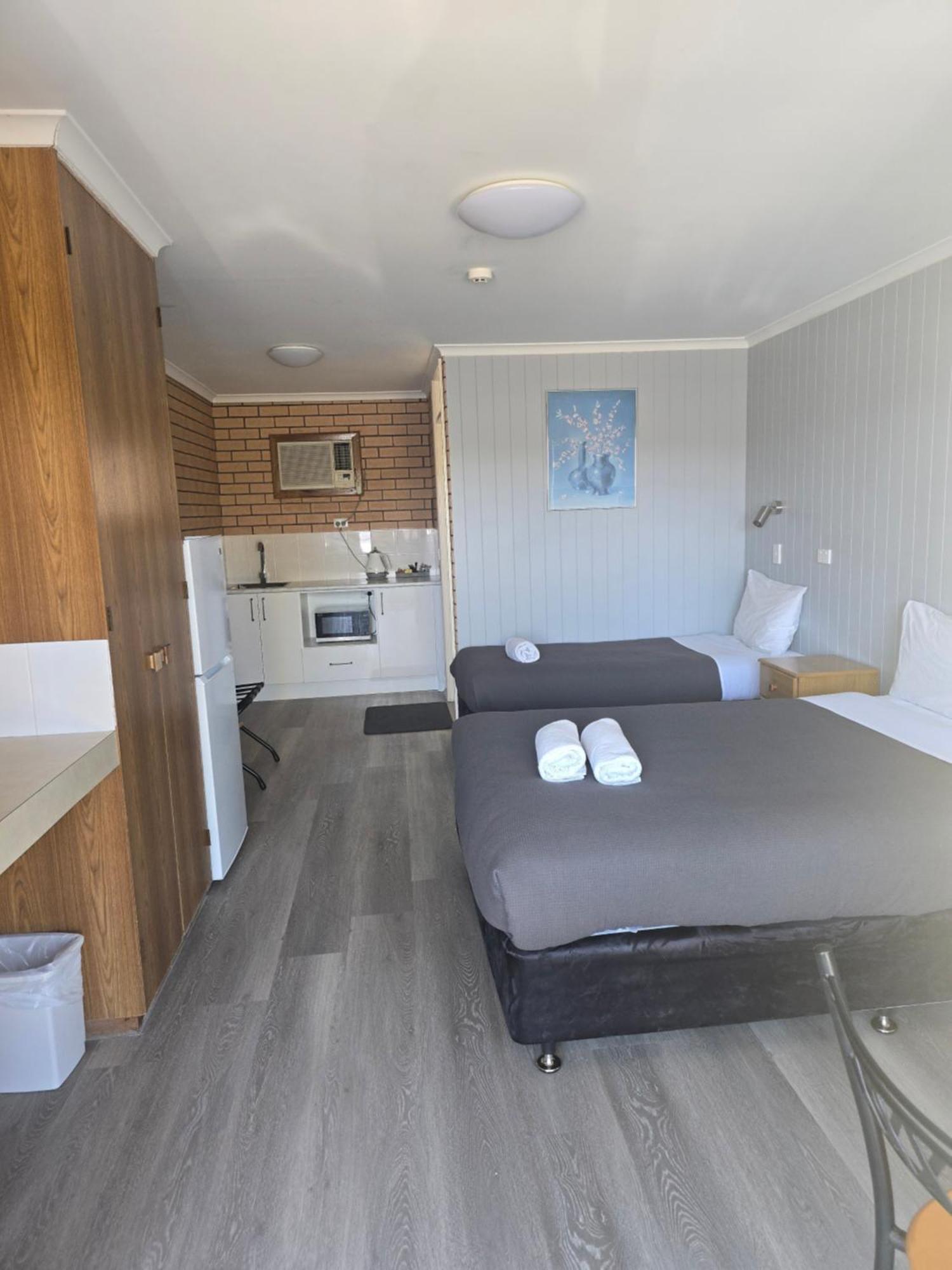 Bega Southtown Motor Inn エクステリア 写真