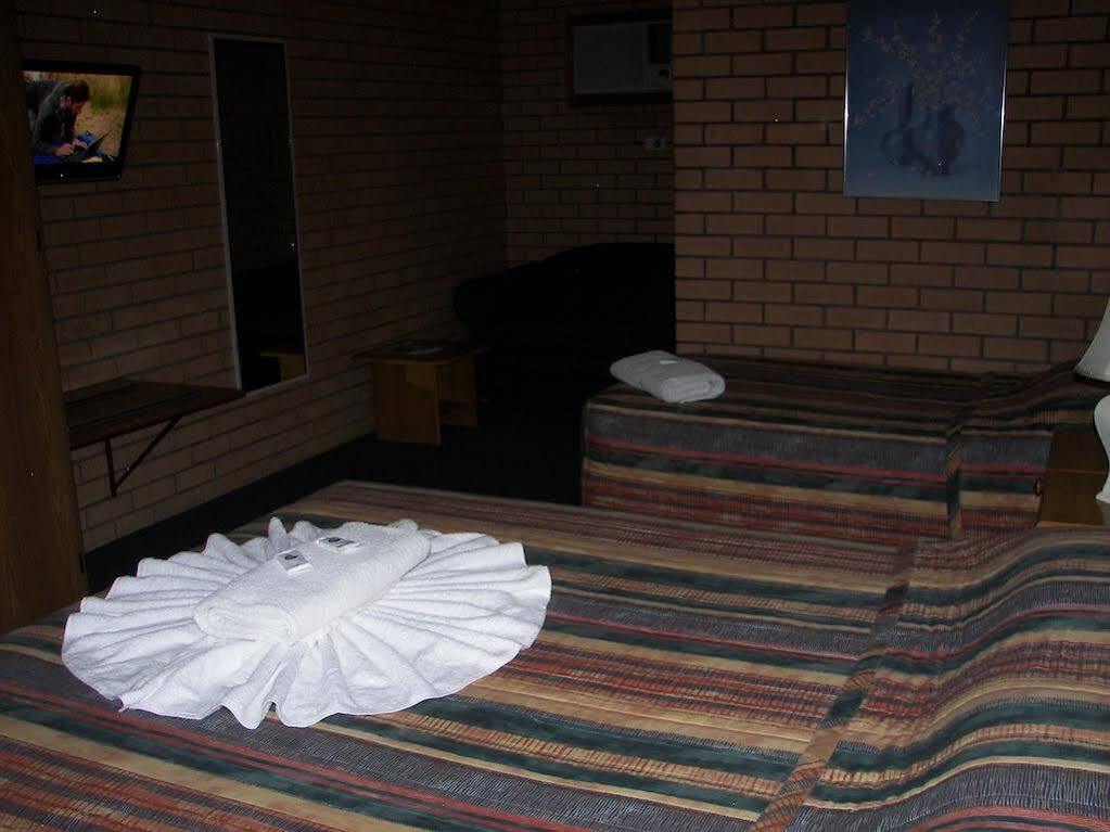 Bega Southtown Motor Inn エクステリア 写真